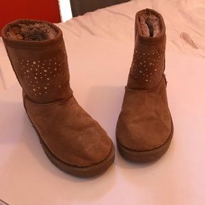 Little girls size 13